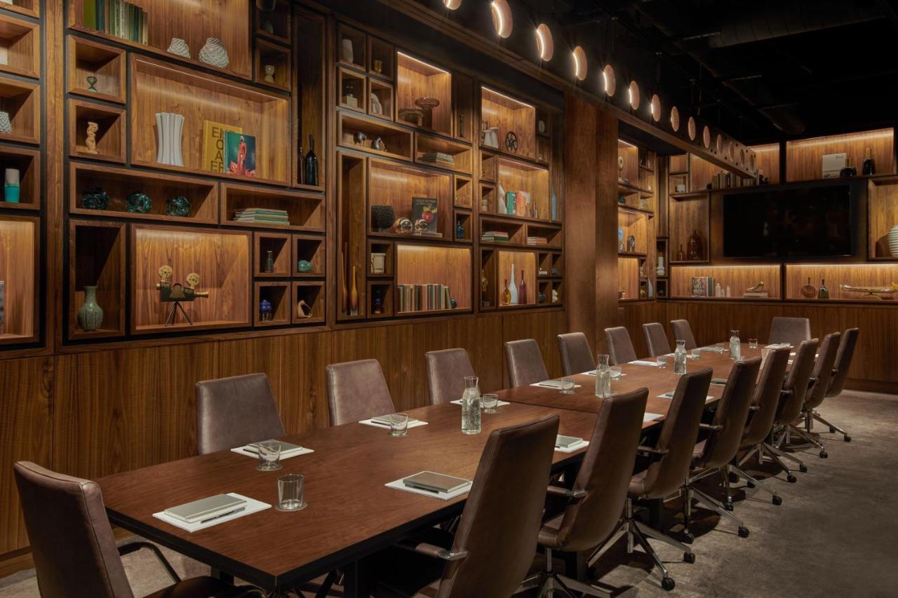 Moxy Downtown Angeles Los Ángeles