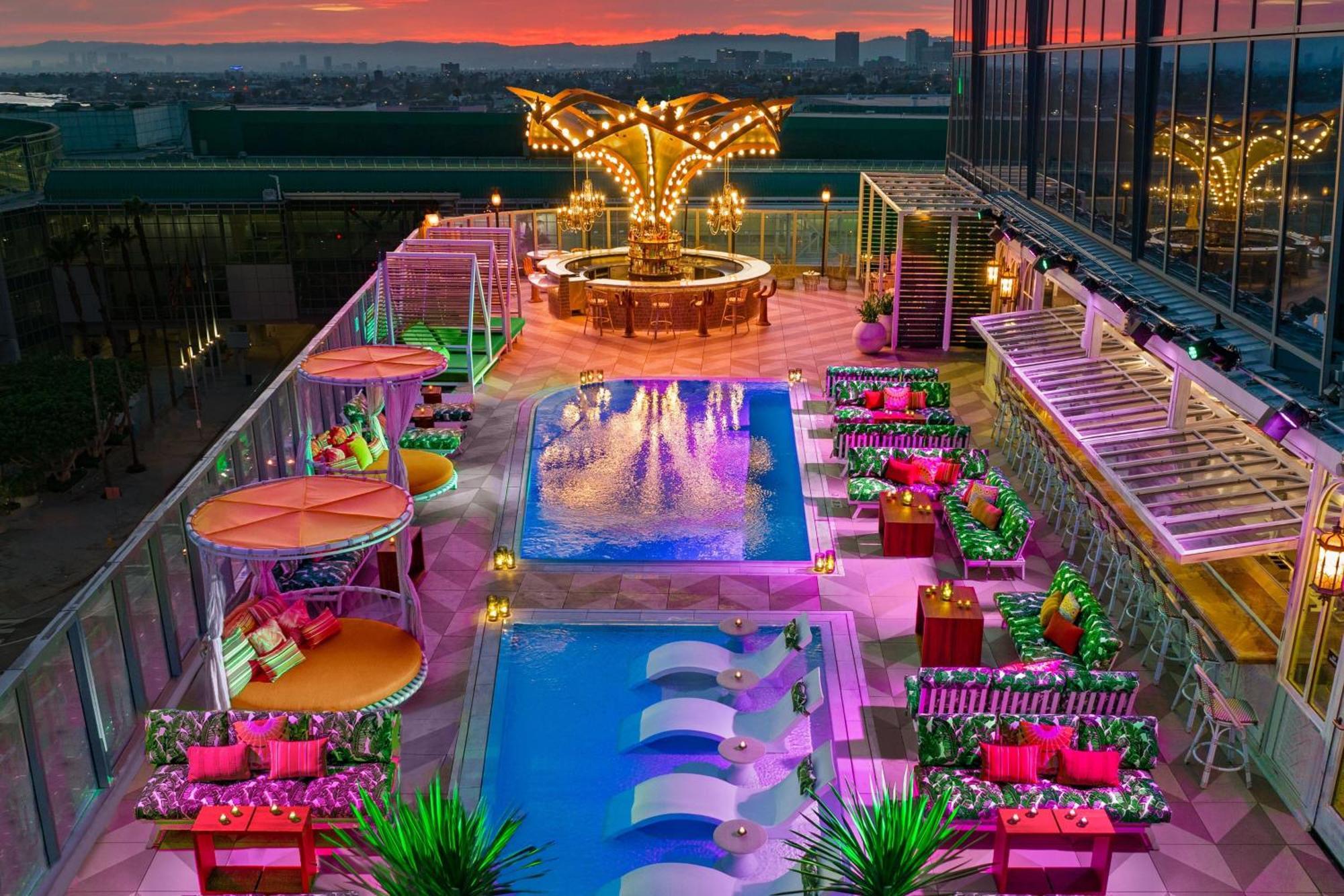Moxy Downtown Angeles Hotel Los Ángeles